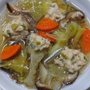 レタスと春雨の肉団子スープ